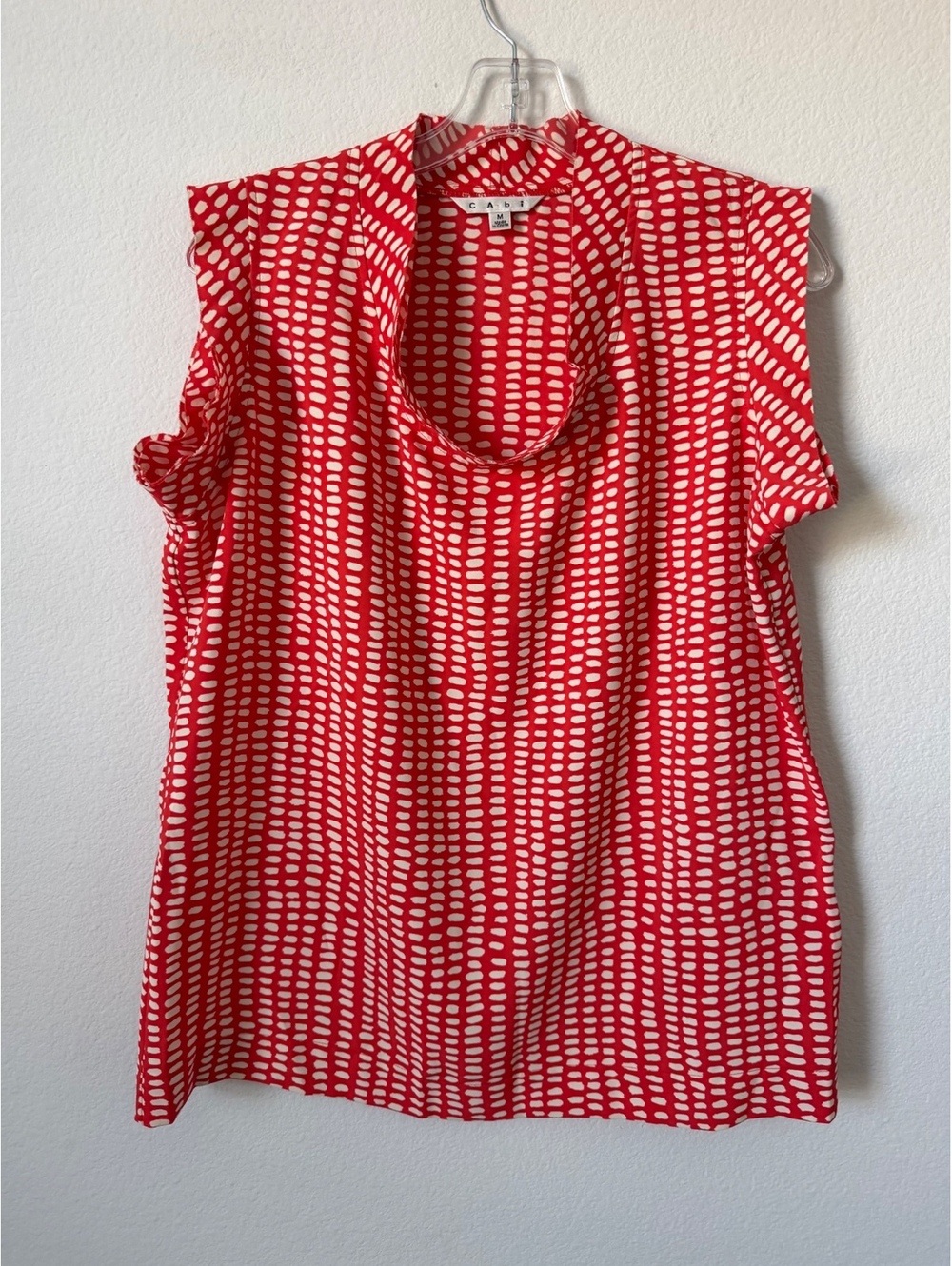 CAbi Red/White Geo Dot Print Sleeveless Scoop Neck Blouse Women's Size M